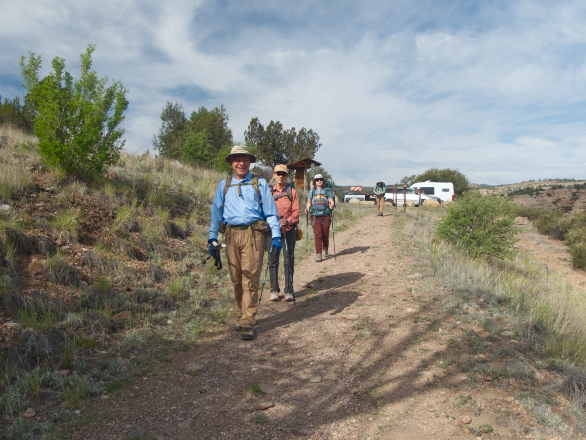 starting down the hill at the Middle Fork trailhead