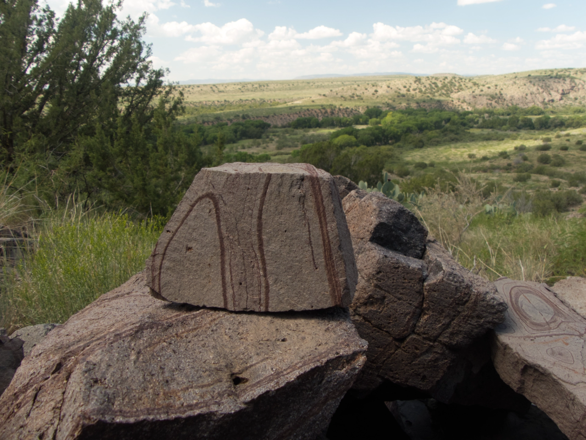 fine lines on rocks