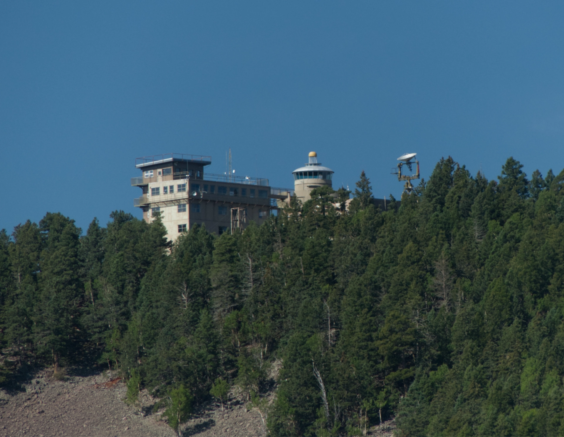 Langsmuir Laboratory, zoomed in