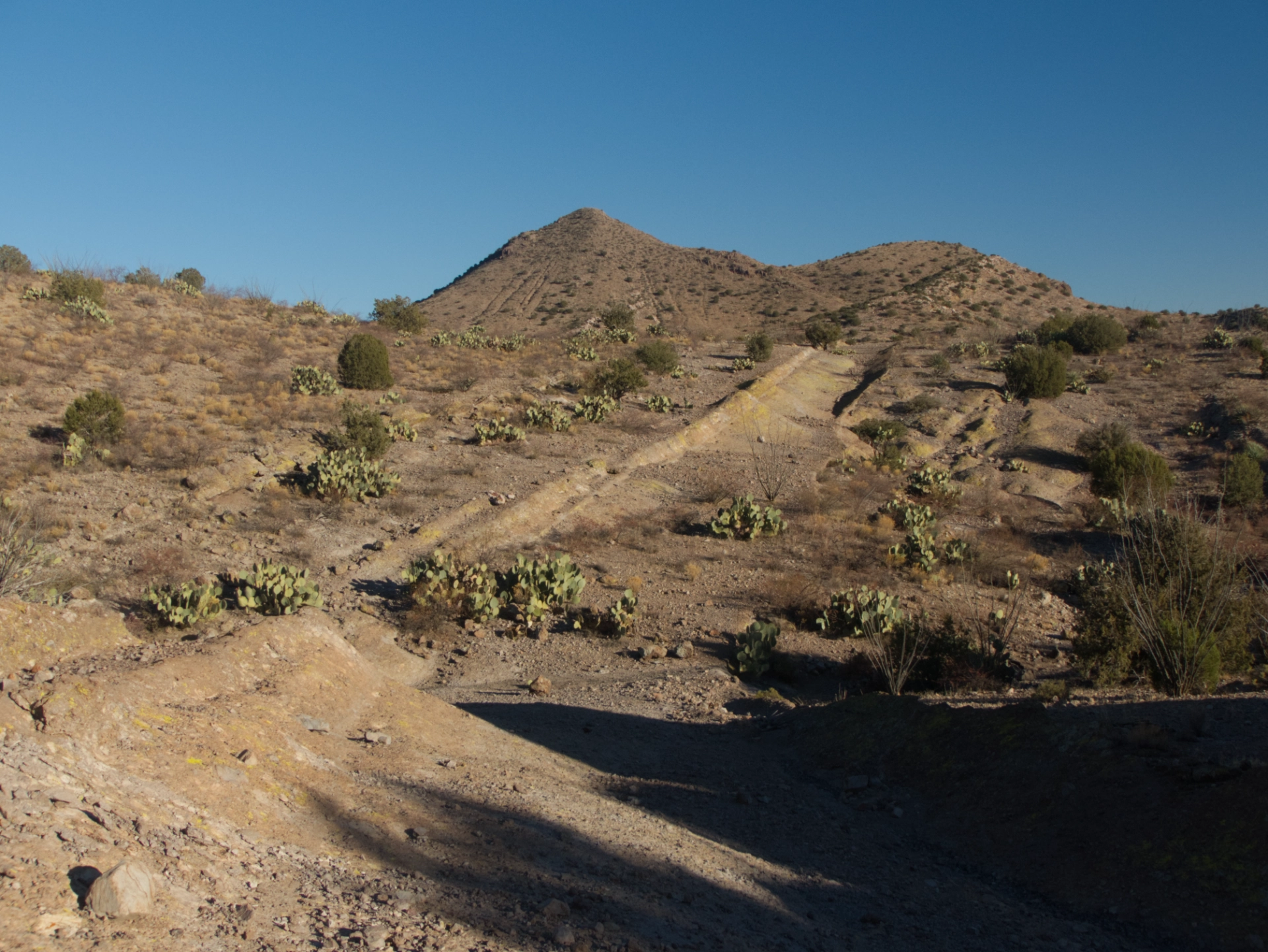 rock extrusion looking like a gravel road