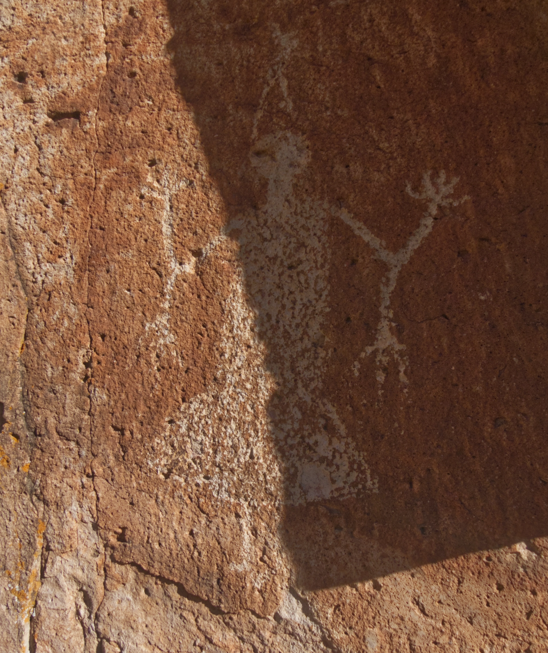 female figure with four hands